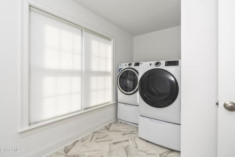 46 Mallory Way Ballston Lake NY 12019