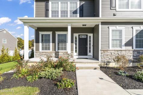 46 Mallory Way Ballston Lake NY 12019