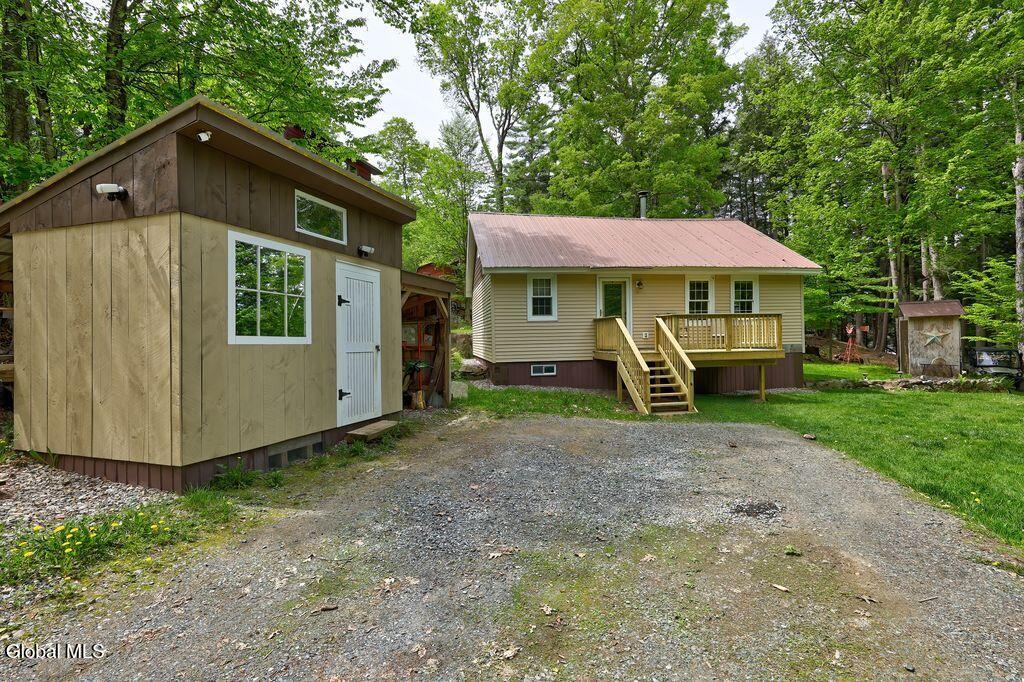 34 Lakeview Terrace Day NY 12835