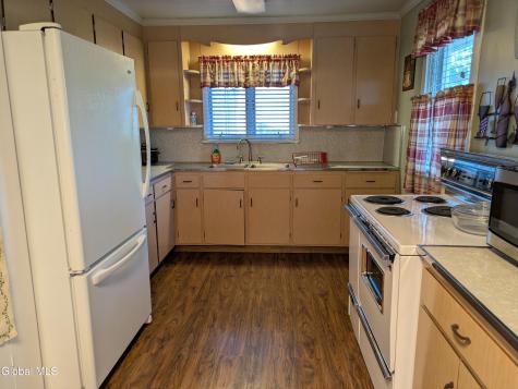 9 Lighthall Avenue Cohoes NY 12047