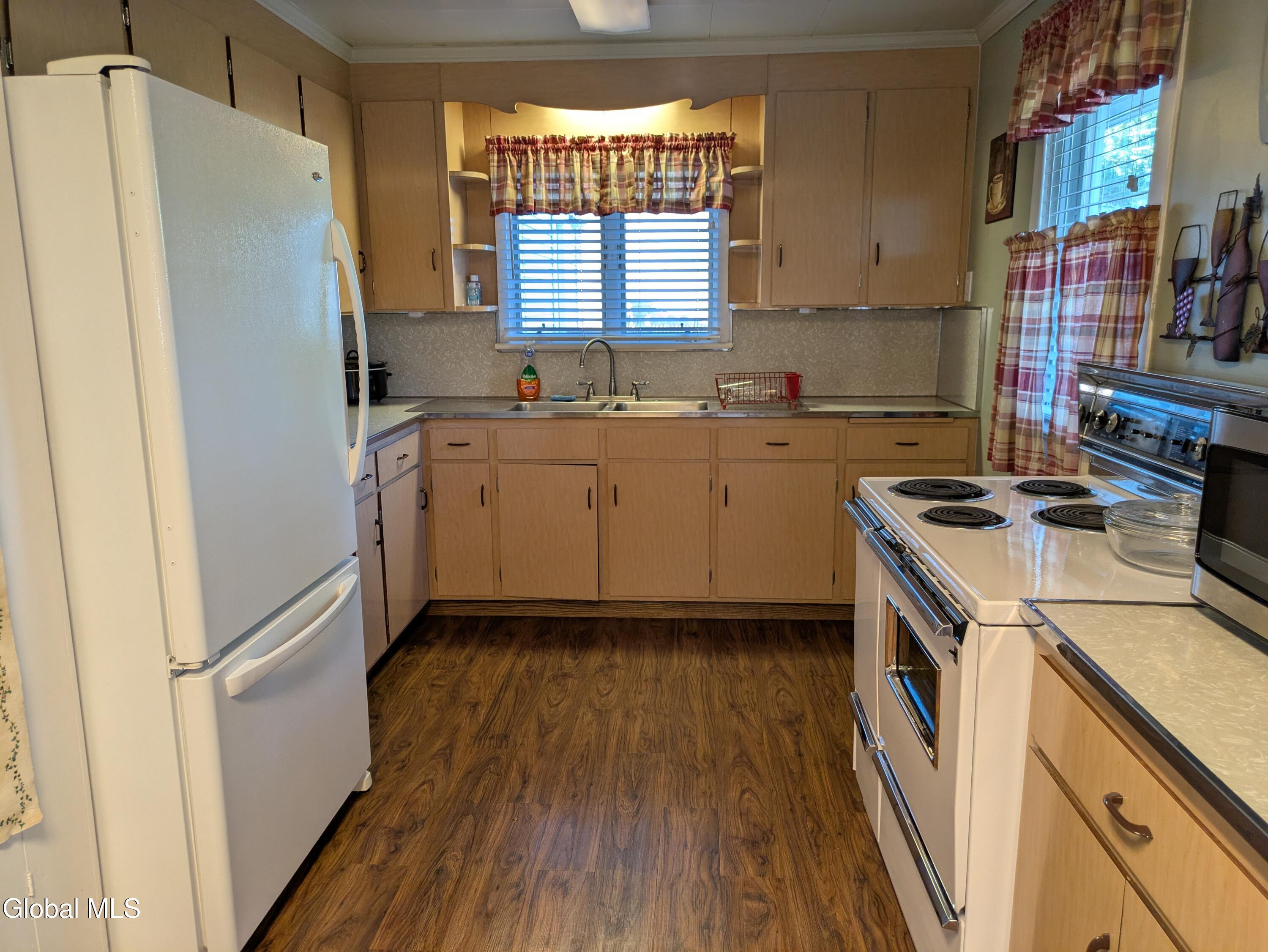 9 Lighthall Avenue Cohoes NY 12047