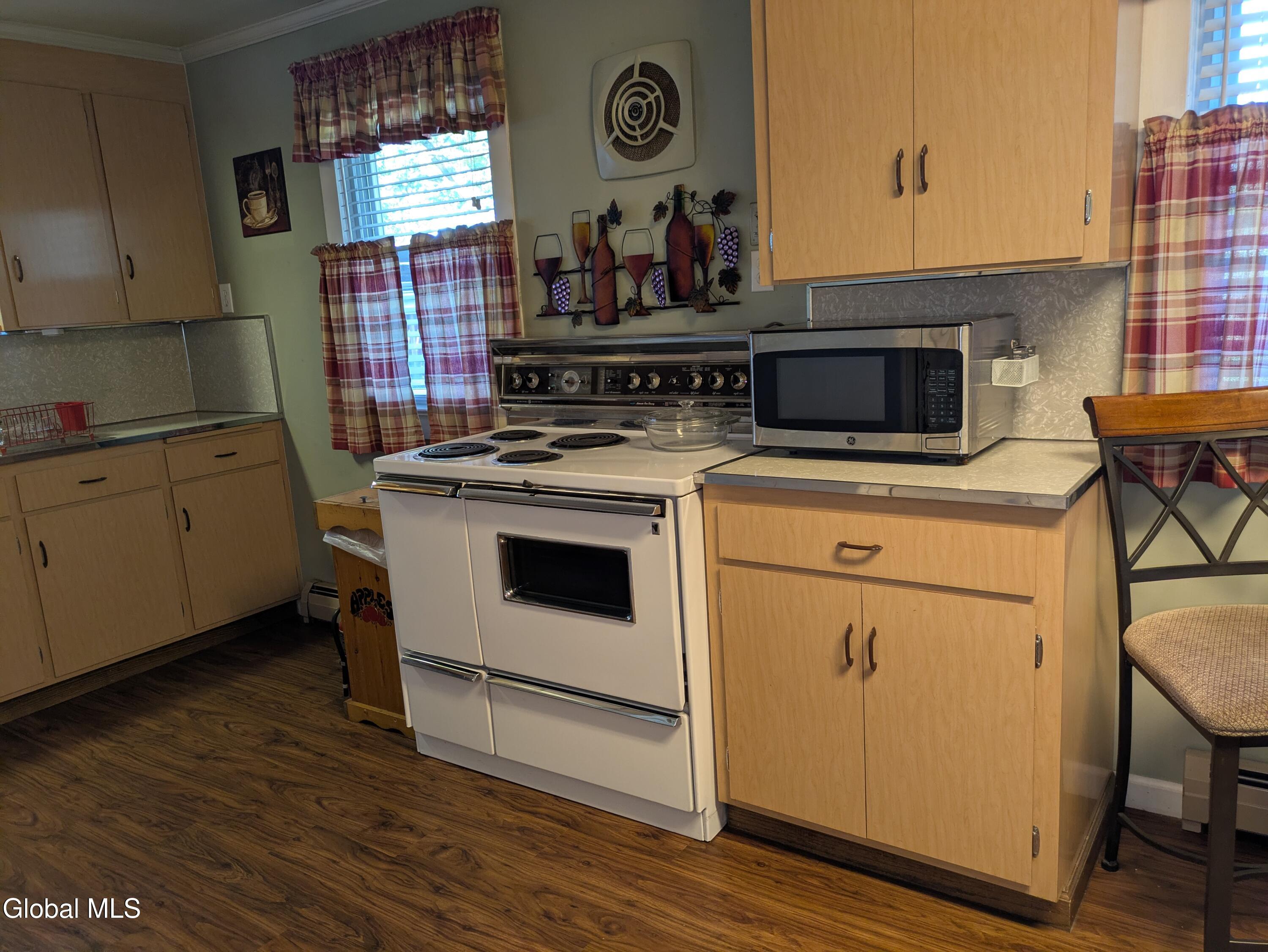 9 Lighthall Avenue Cohoes NY 12047