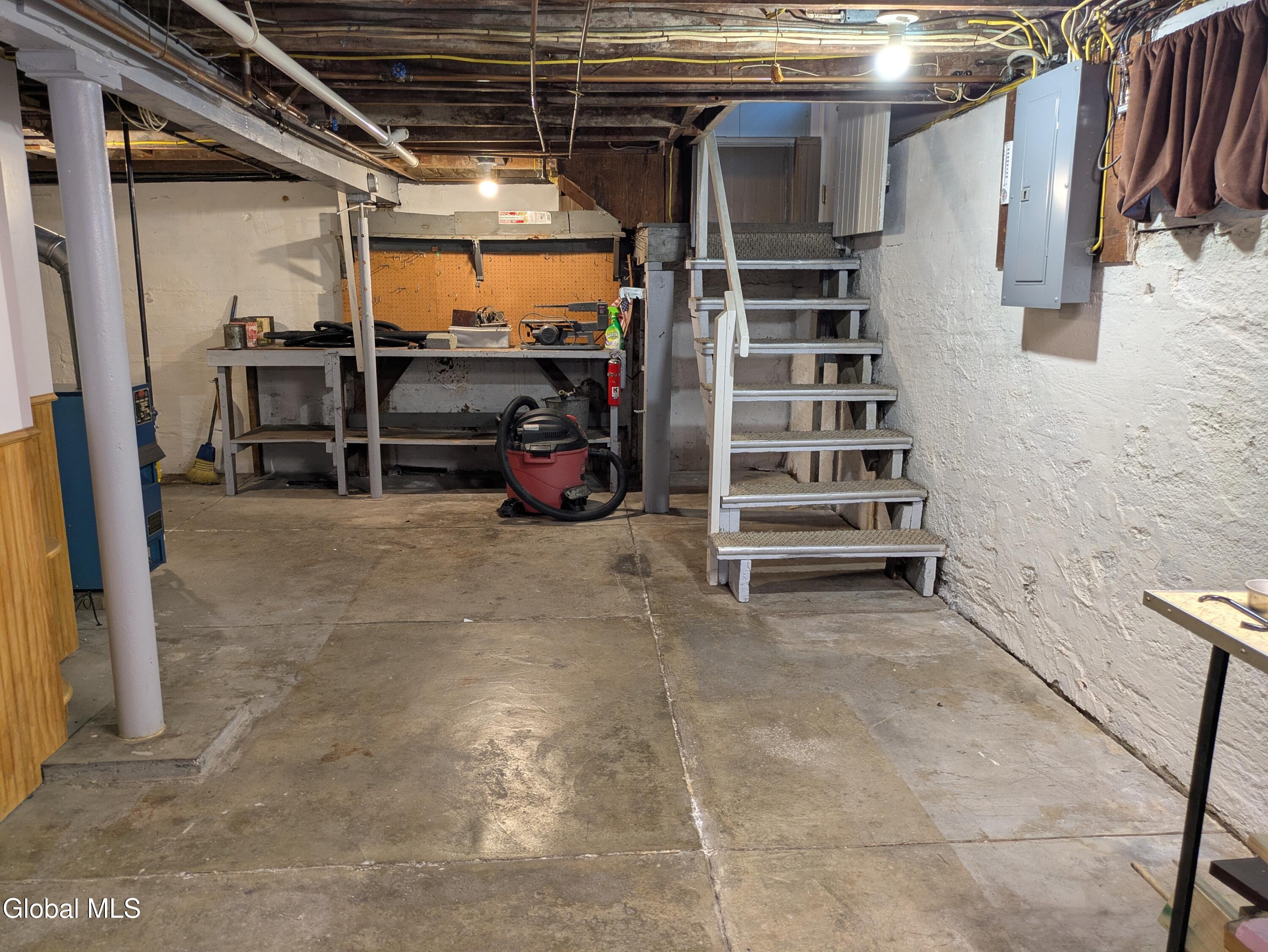 9 Lighthall Avenue Cohoes NY 12047