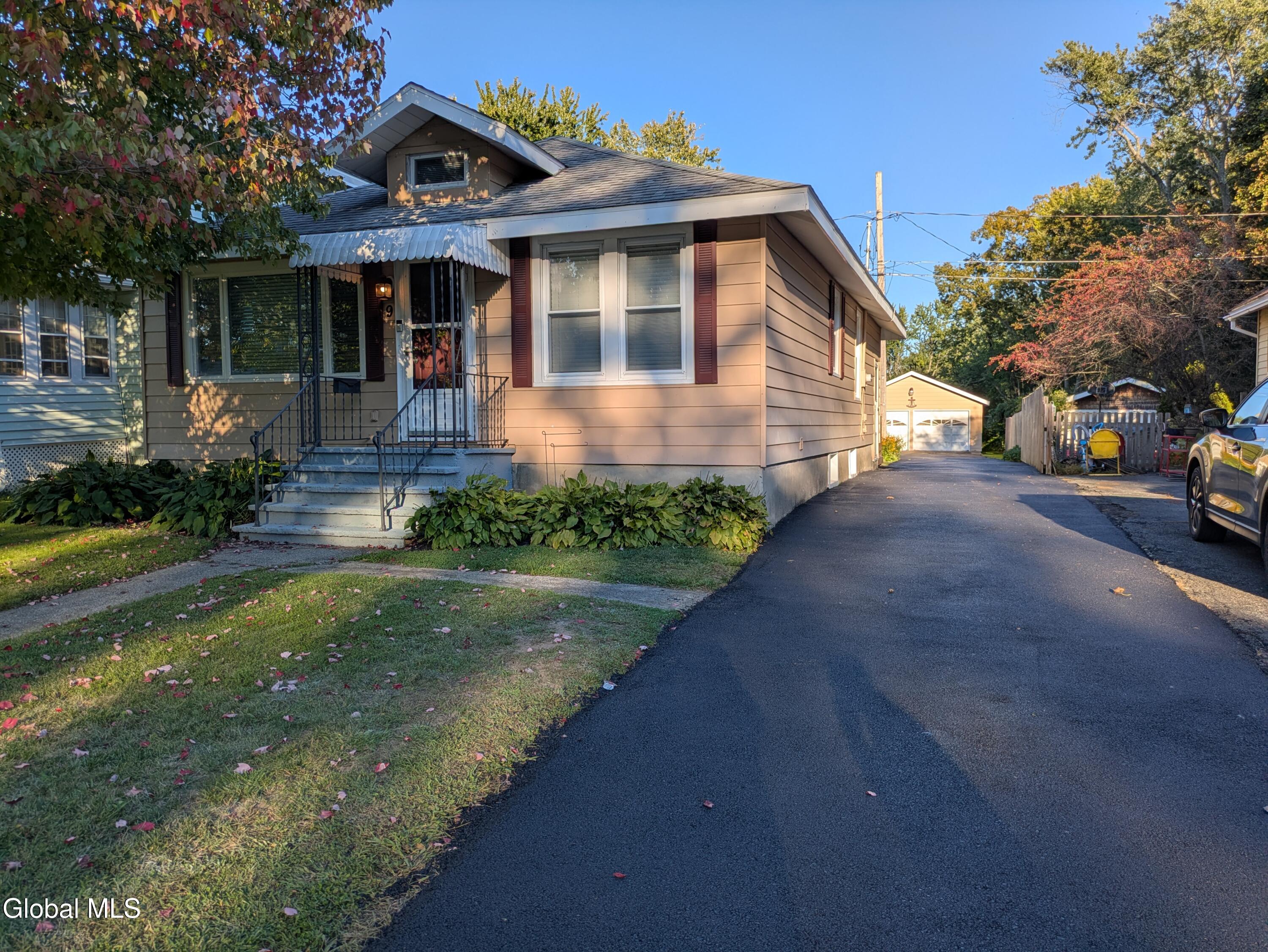 9 Lighthall Avenue Cohoes NY 12047