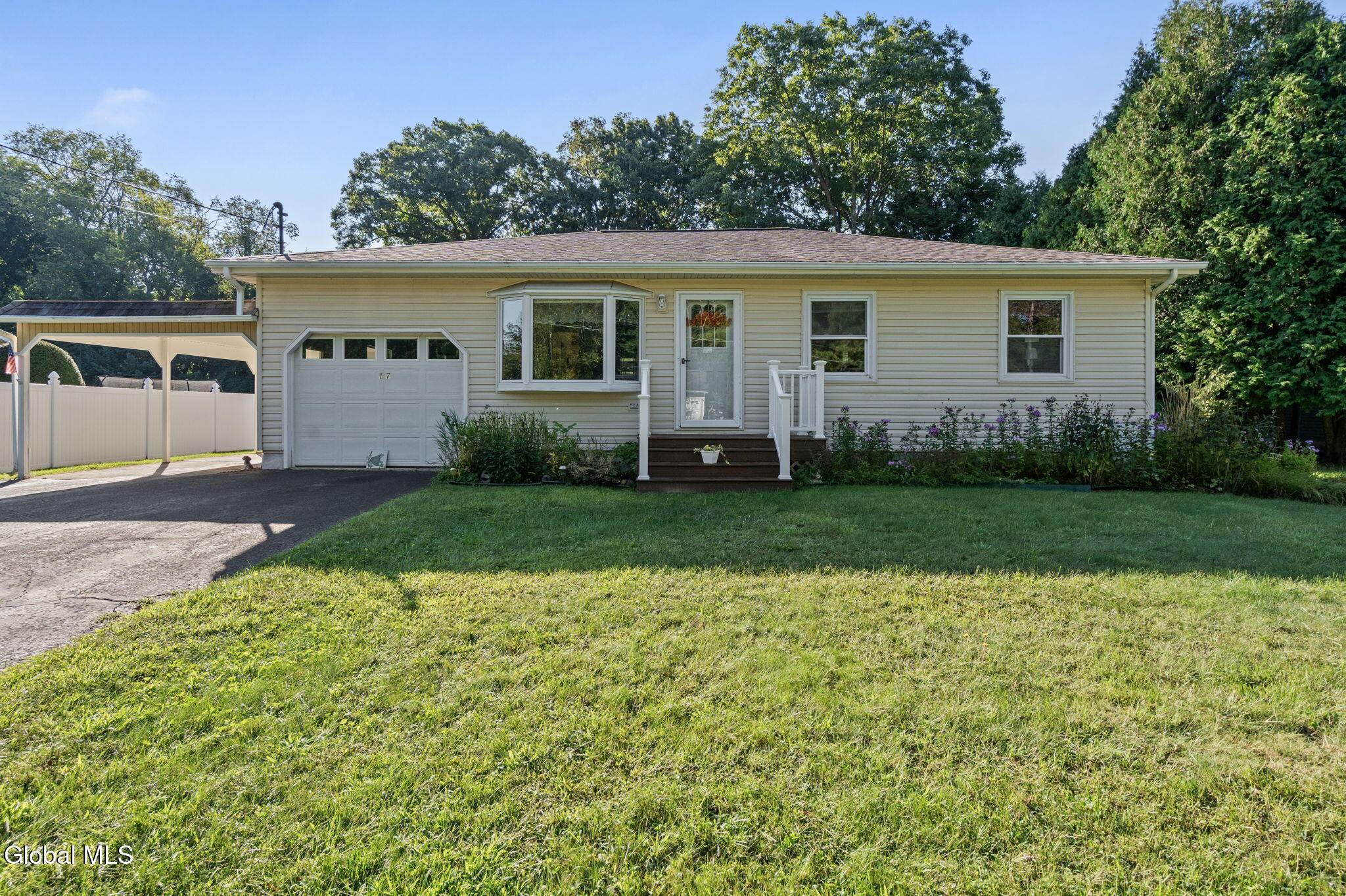 17 Dawn Drive Glenville NY 12302