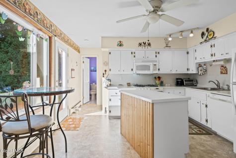 17 Dawn Drive Glenville NY 12302