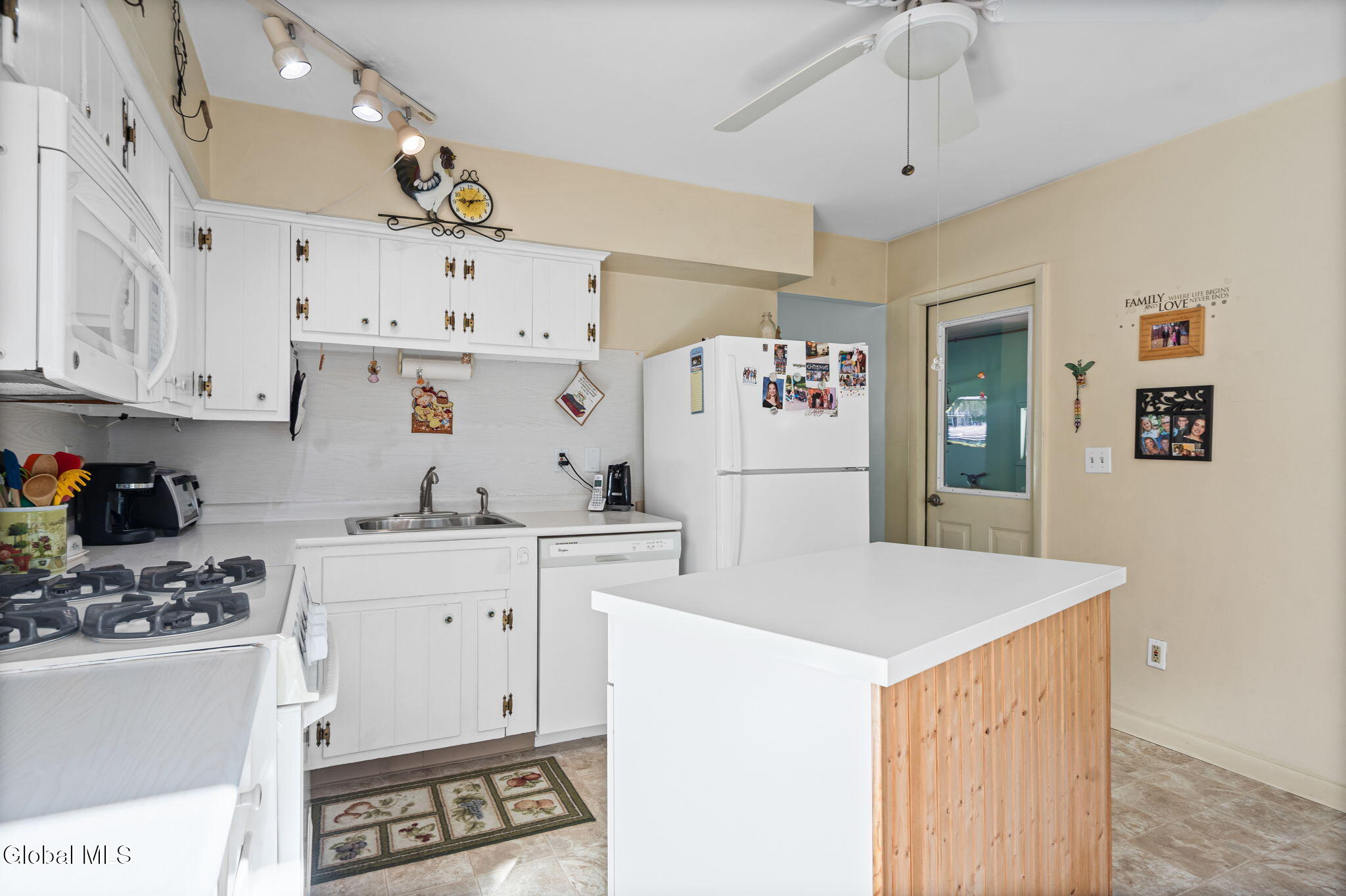 17 Dawn Drive Glenville NY 12302