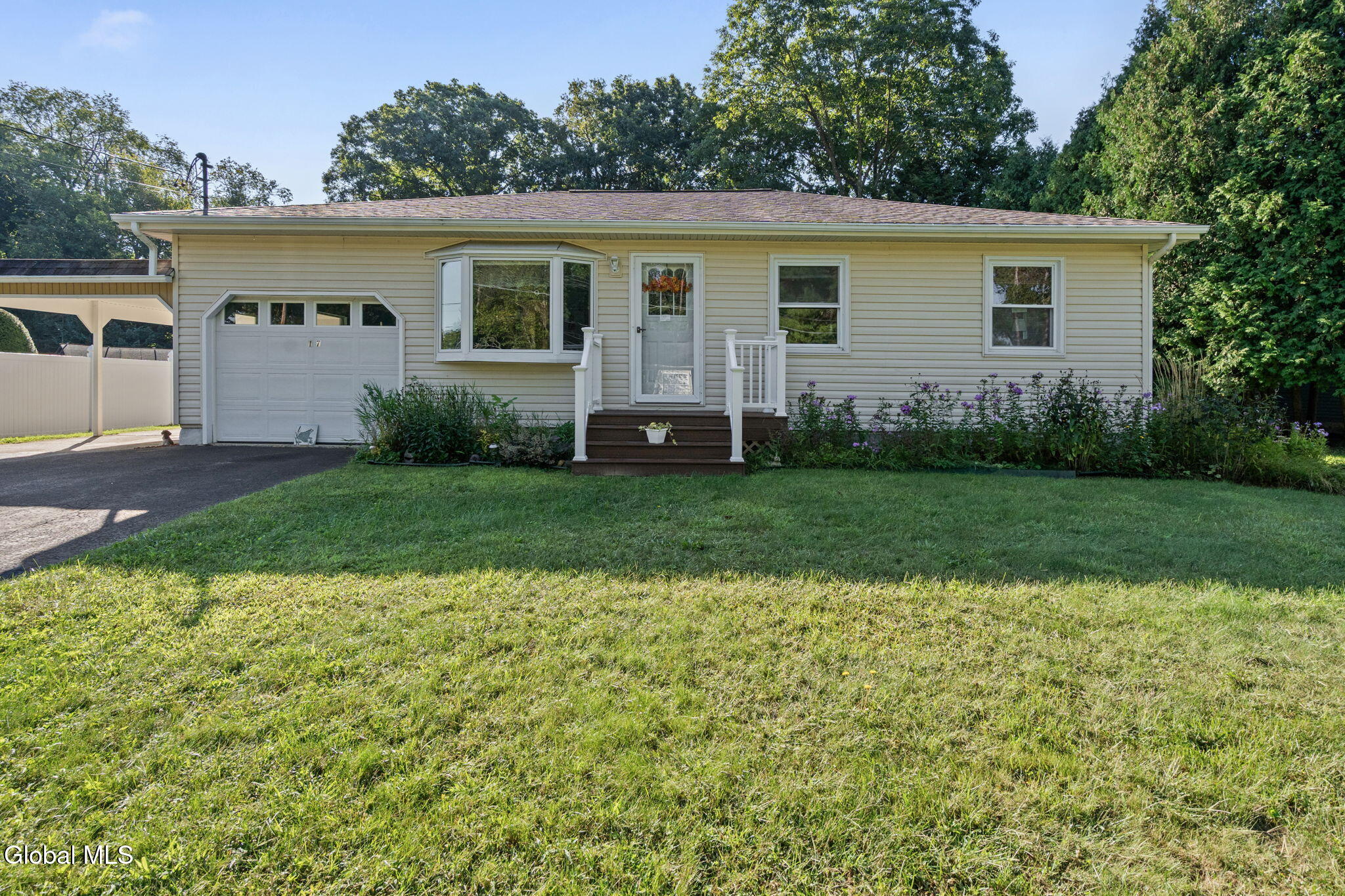 17 Dawn Drive Glenville NY 12302