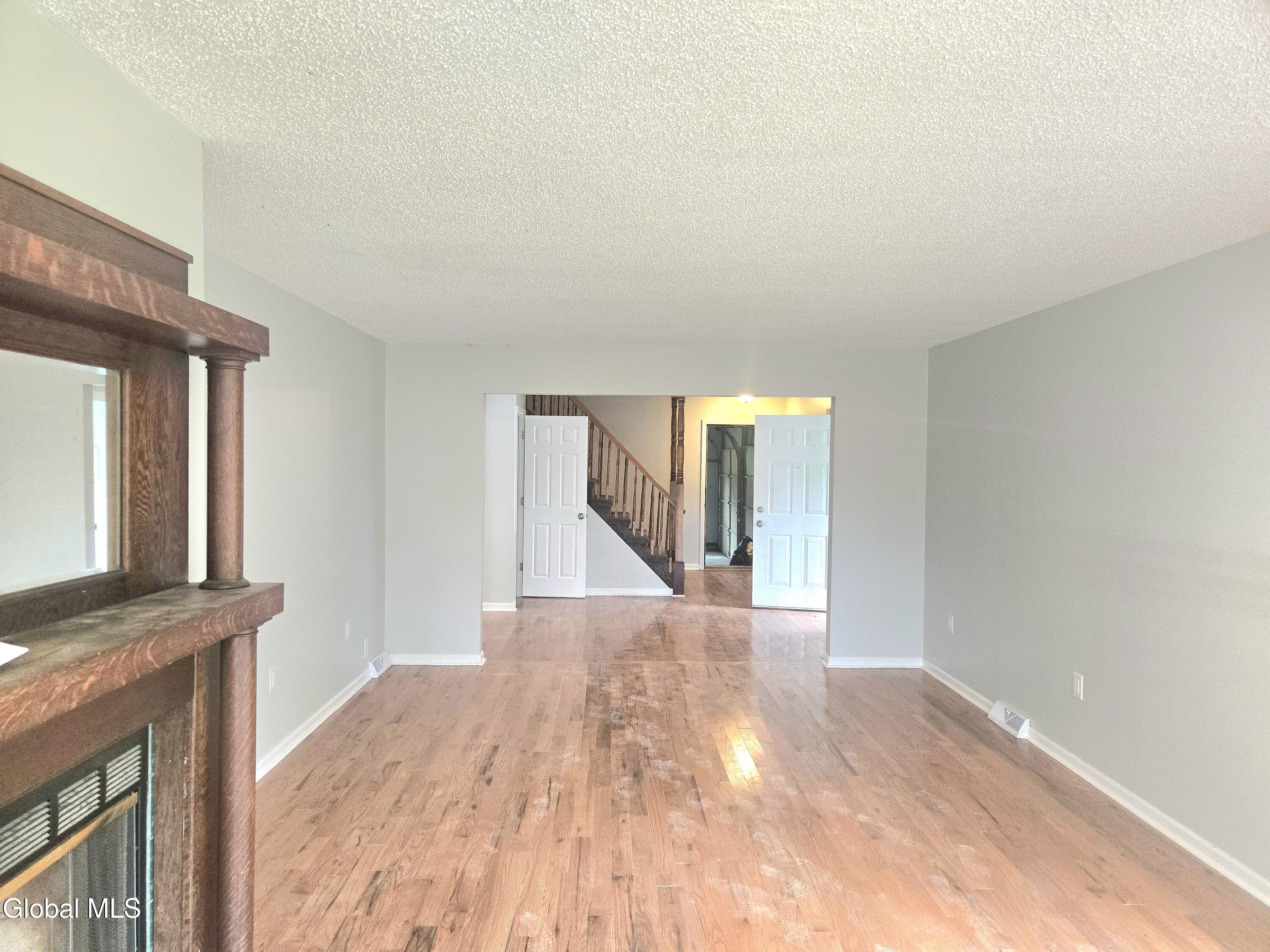 16 Theresa Lane Voorheesville NY 12186