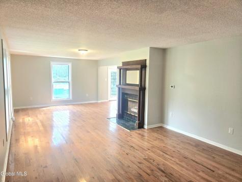 16 Theresa Lane Voorheesville NY 12186