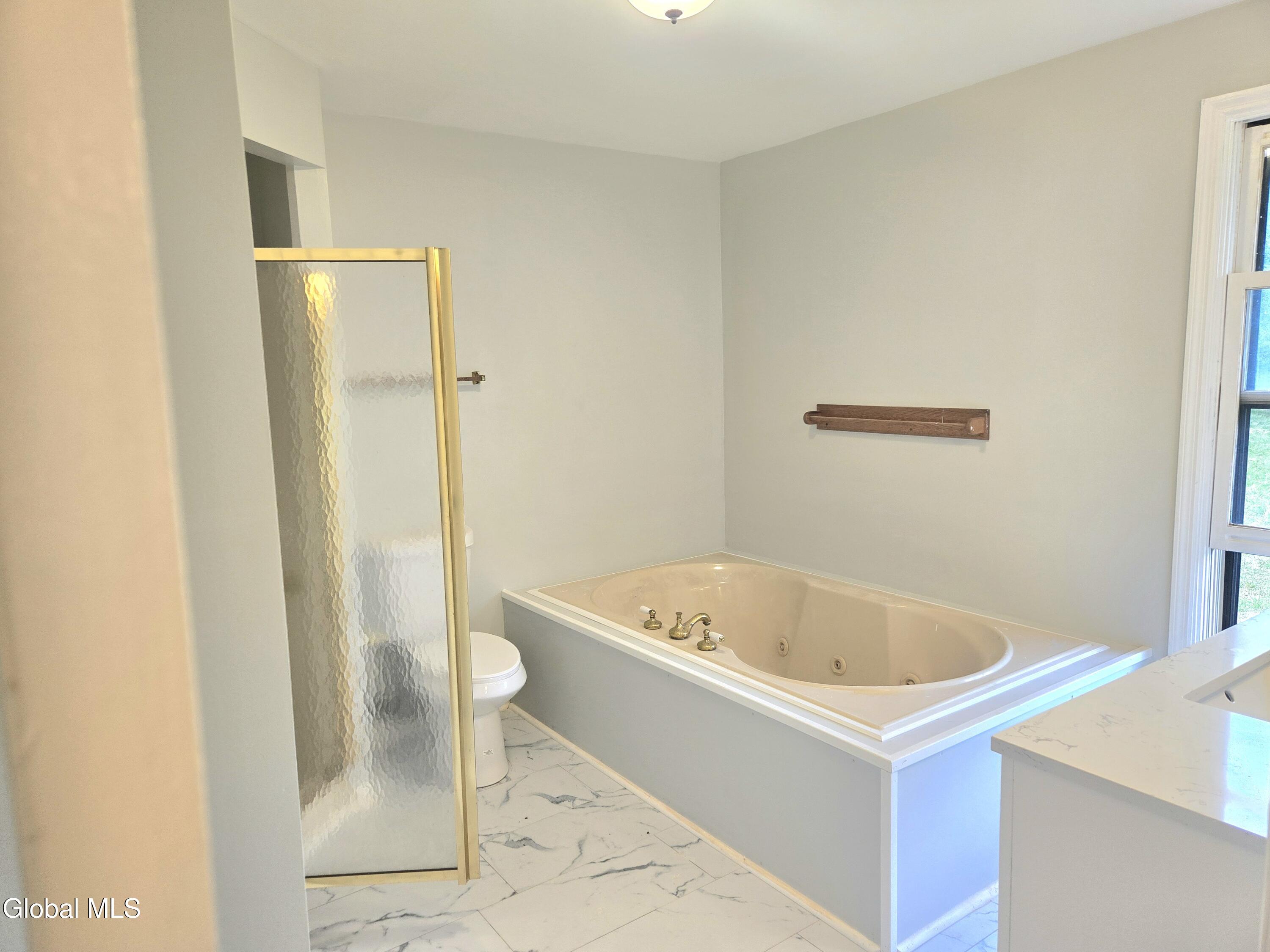 16 Theresa Lane Voorheesville NY 12186