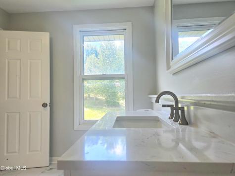16 Theresa Lane Voorheesville NY 12186