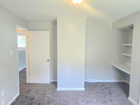 16 Theresa Lane Voorheesville NY 12186