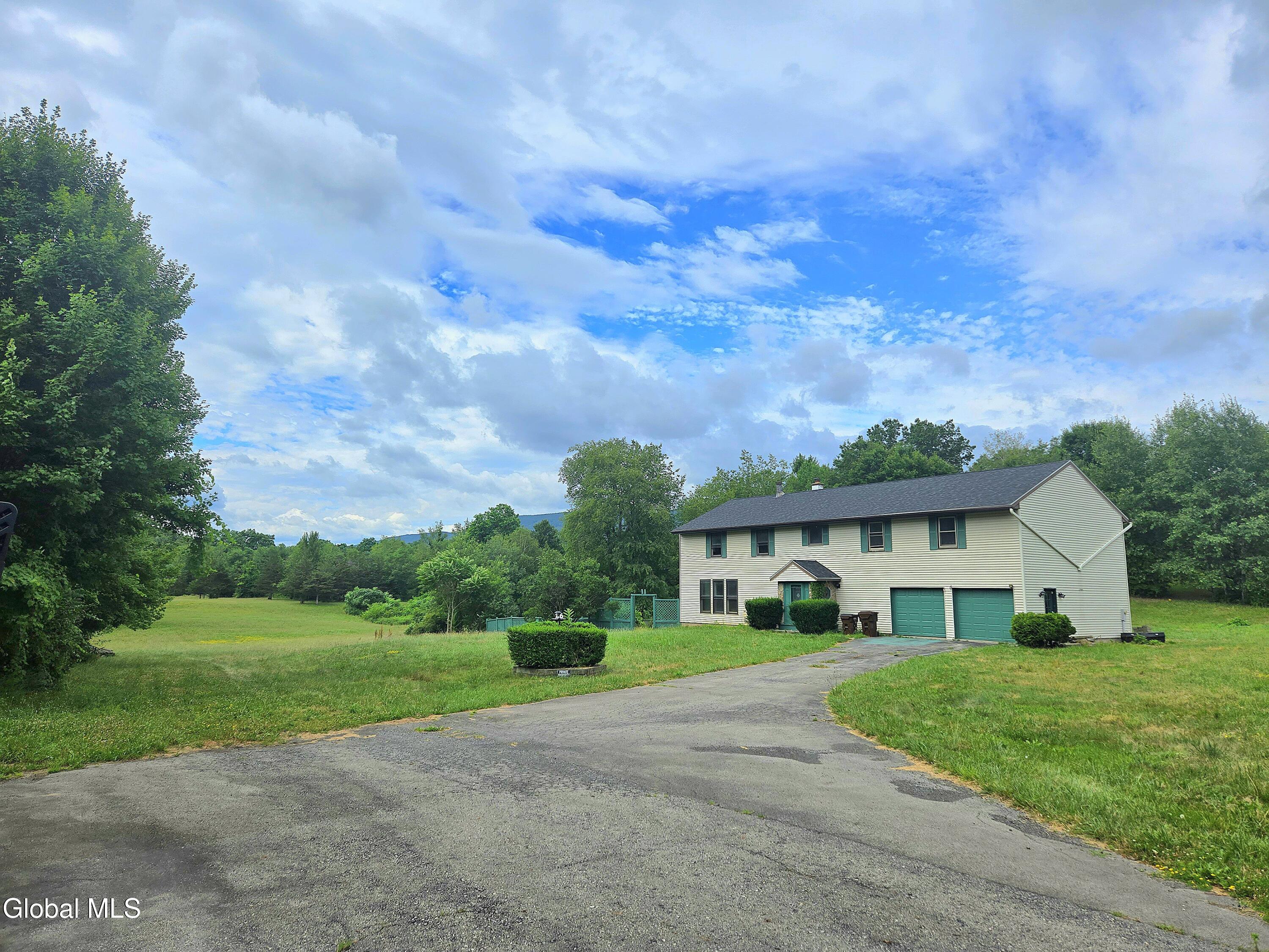 16 Theresa Lane Voorheesville NY 12186