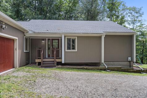438 N Nassau Road Averill Park NY 12018