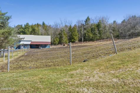 106 Mosher Road Sand Lake NY 12153