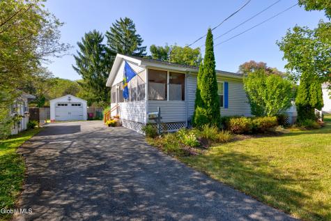 28 Henry Street Glens Falls NY 12801