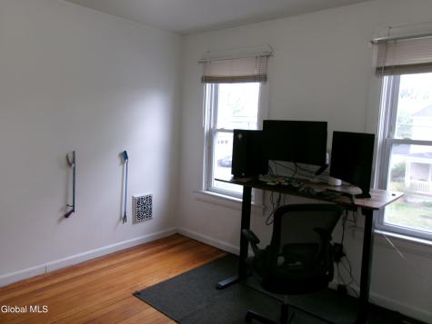 106 Vley Road Scotia NY 12302