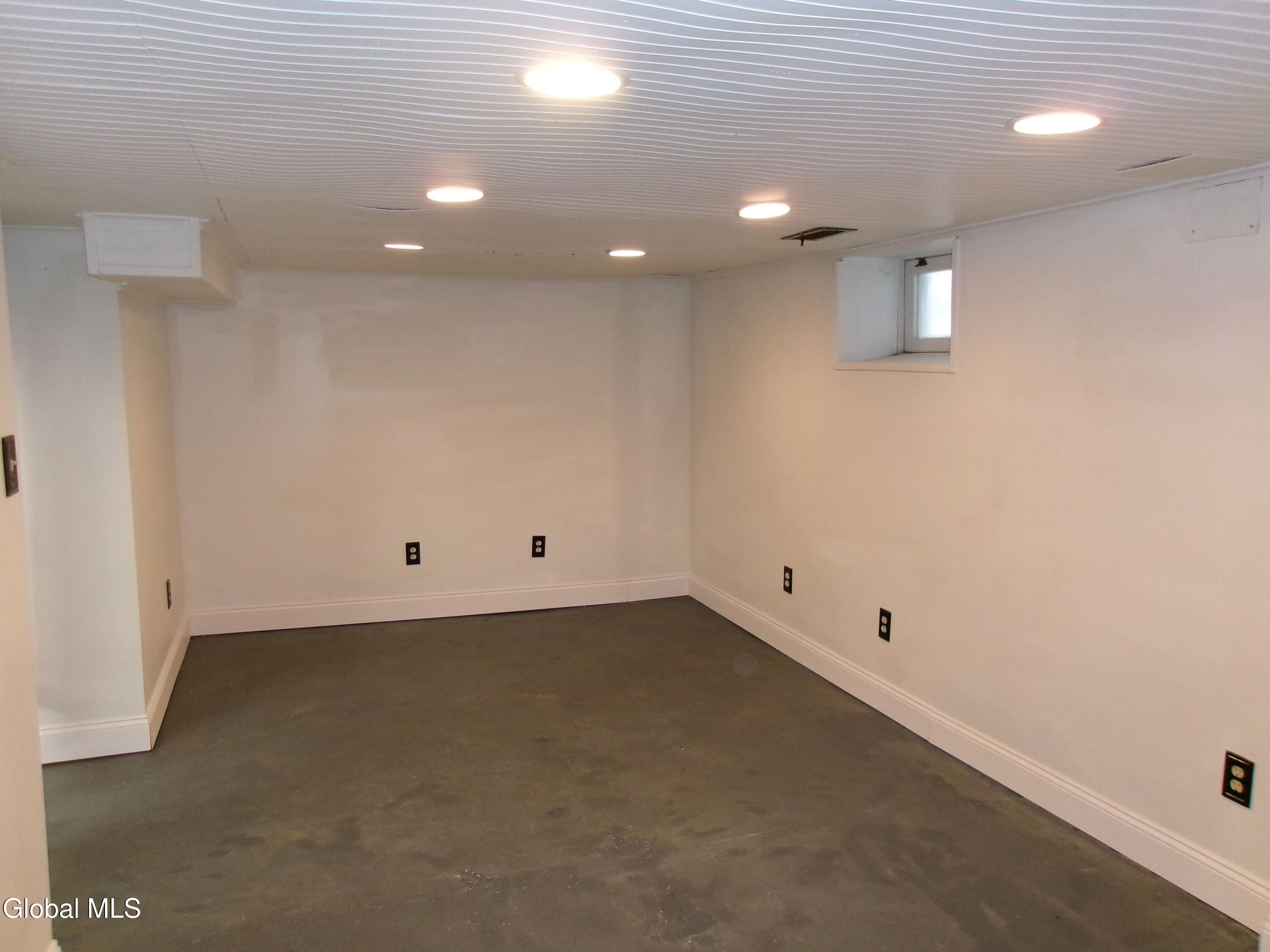 106 Vley Road Scotia NY 12302