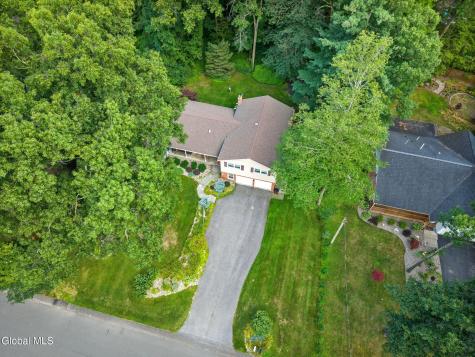 113 Mohawk Drive Schenectady NY 12303