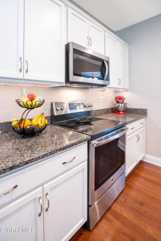 8 Harvester Way Ballston Lake NY 12019