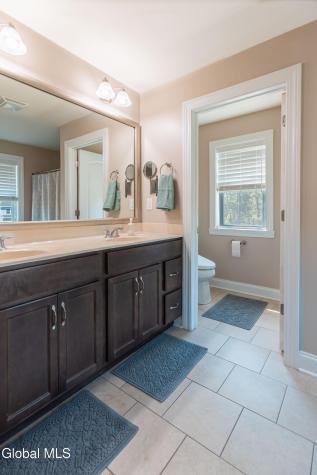 8 Harvester Way Ballston Lake NY 12019