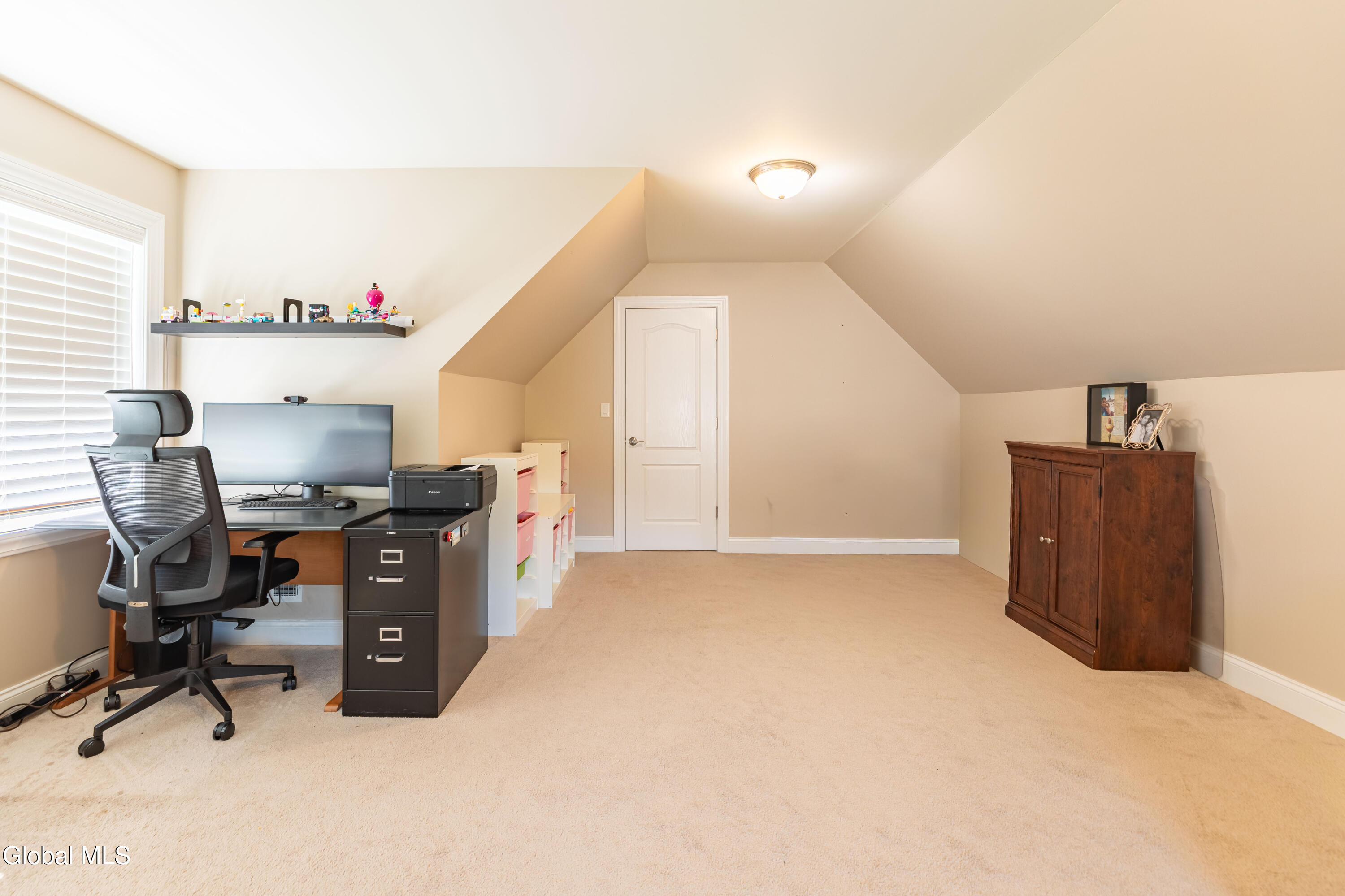 8 Harvester Way Ballston Lake NY 12019