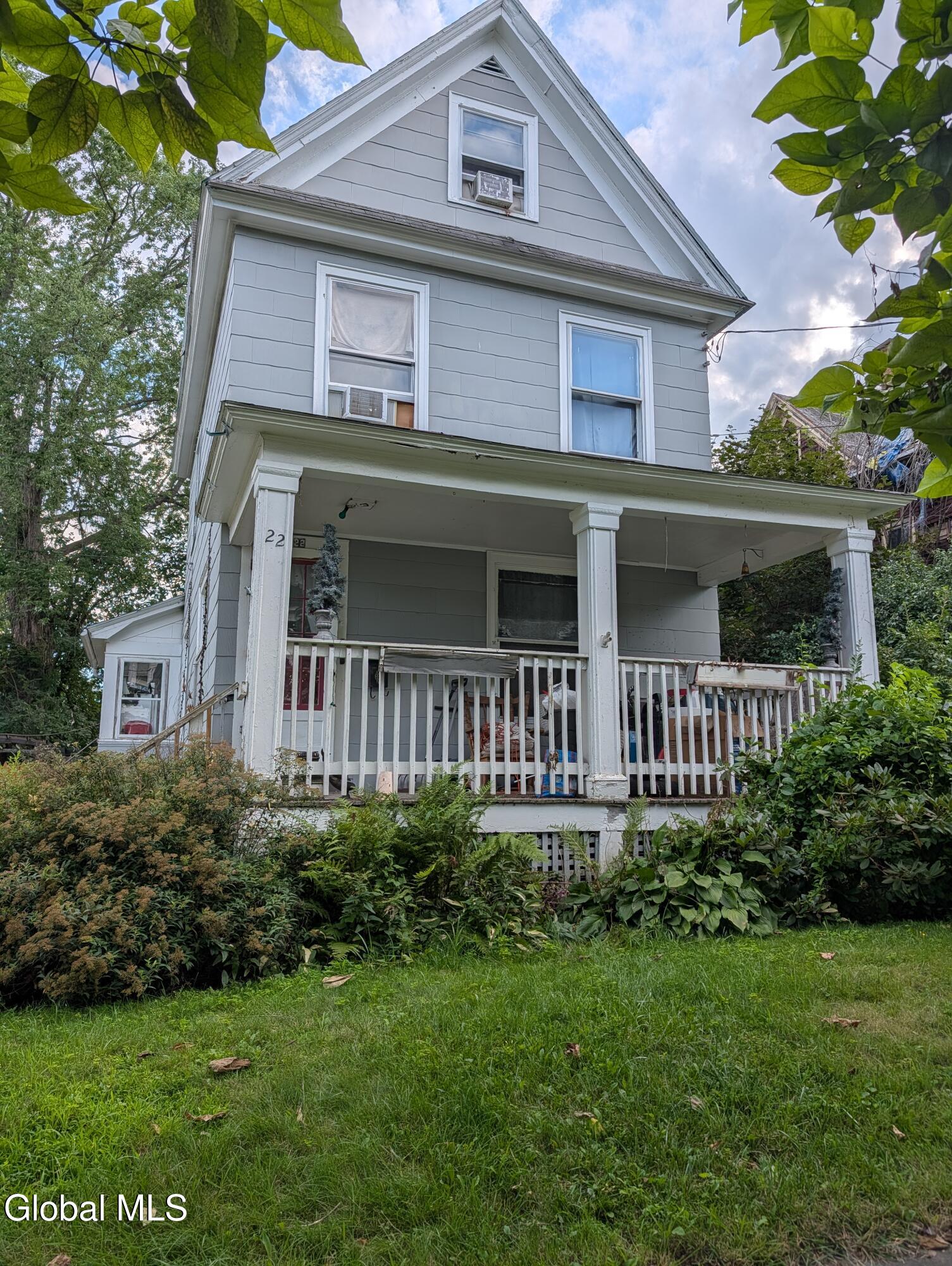 22 Mcclellan Avenue Amsterdam NY 12010