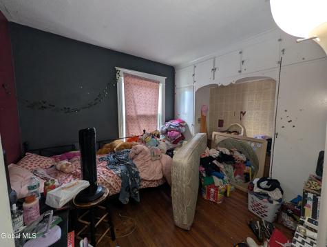 22 Mcclellan Avenue Amsterdam NY 12010