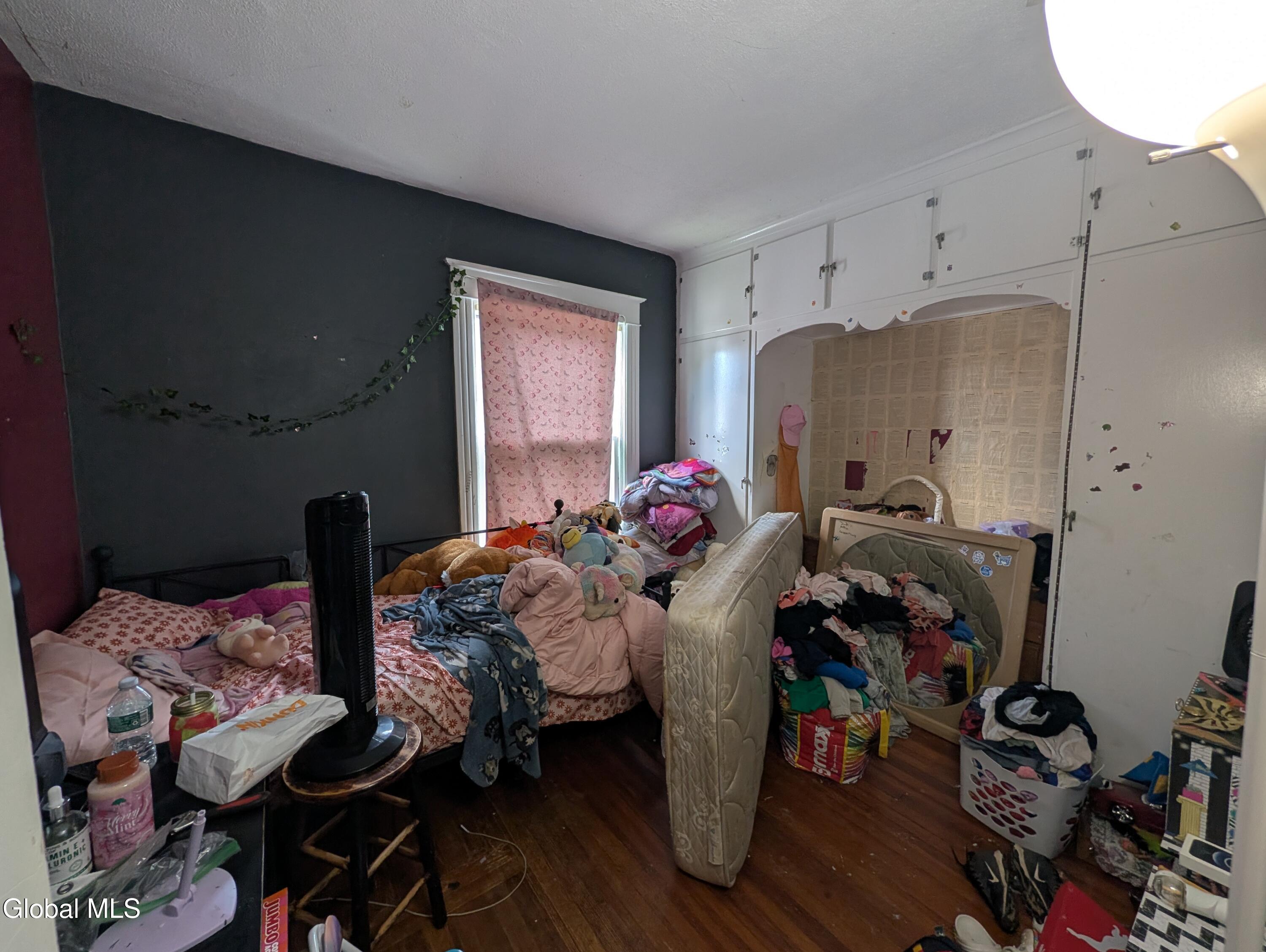 22 Mcclellan Avenue Amsterdam NY 12010