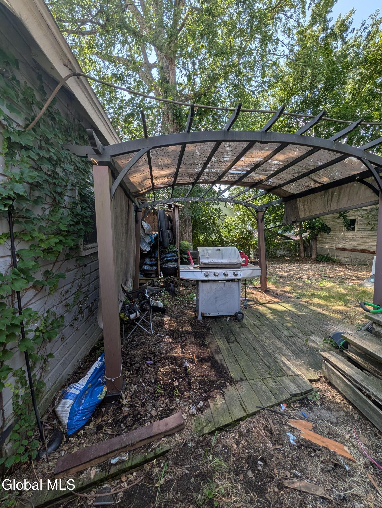 22 Mcclellan Avenue Amsterdam NY 12010