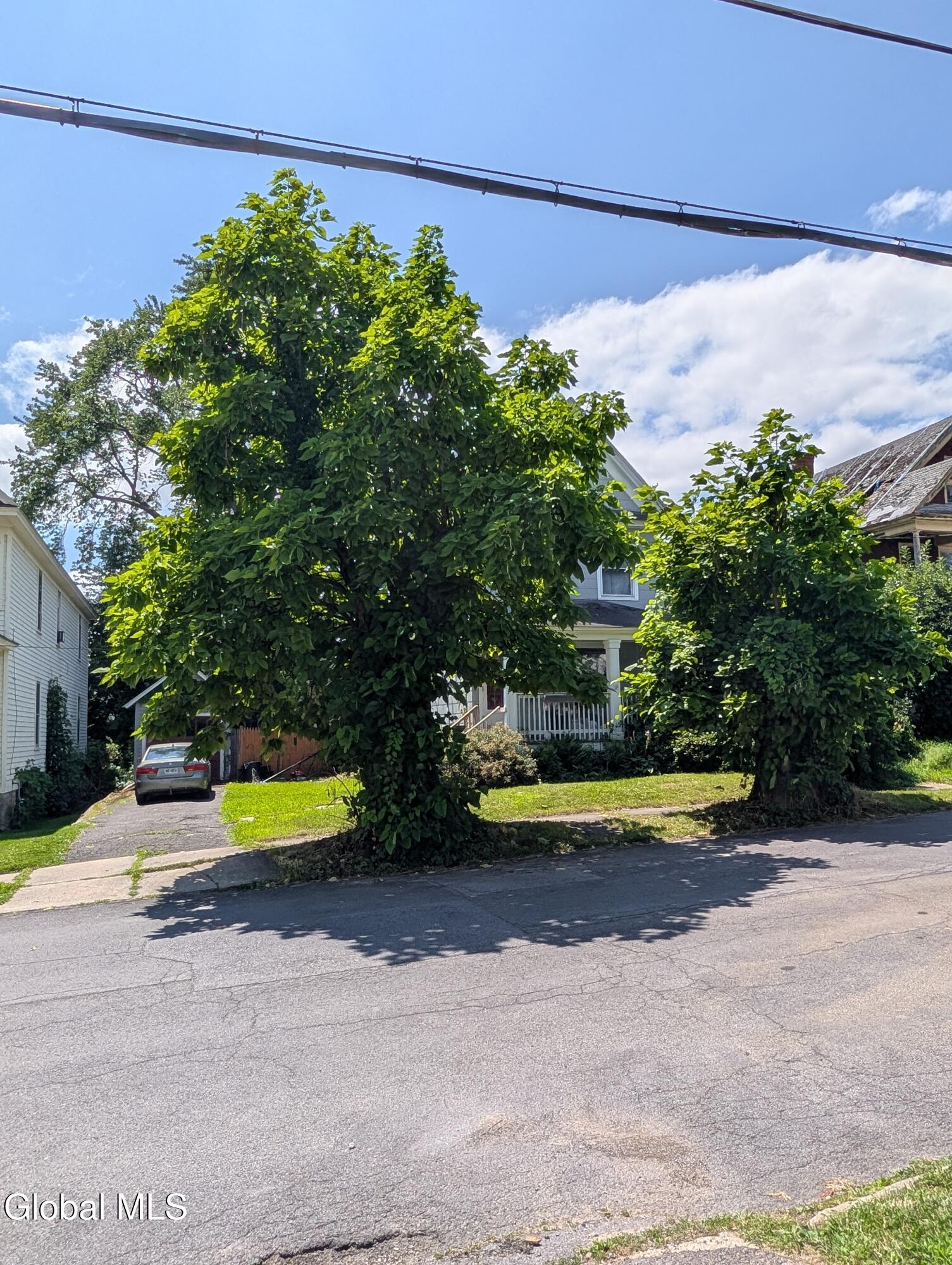 22 Mcclellan Avenue Amsterdam NY 12010