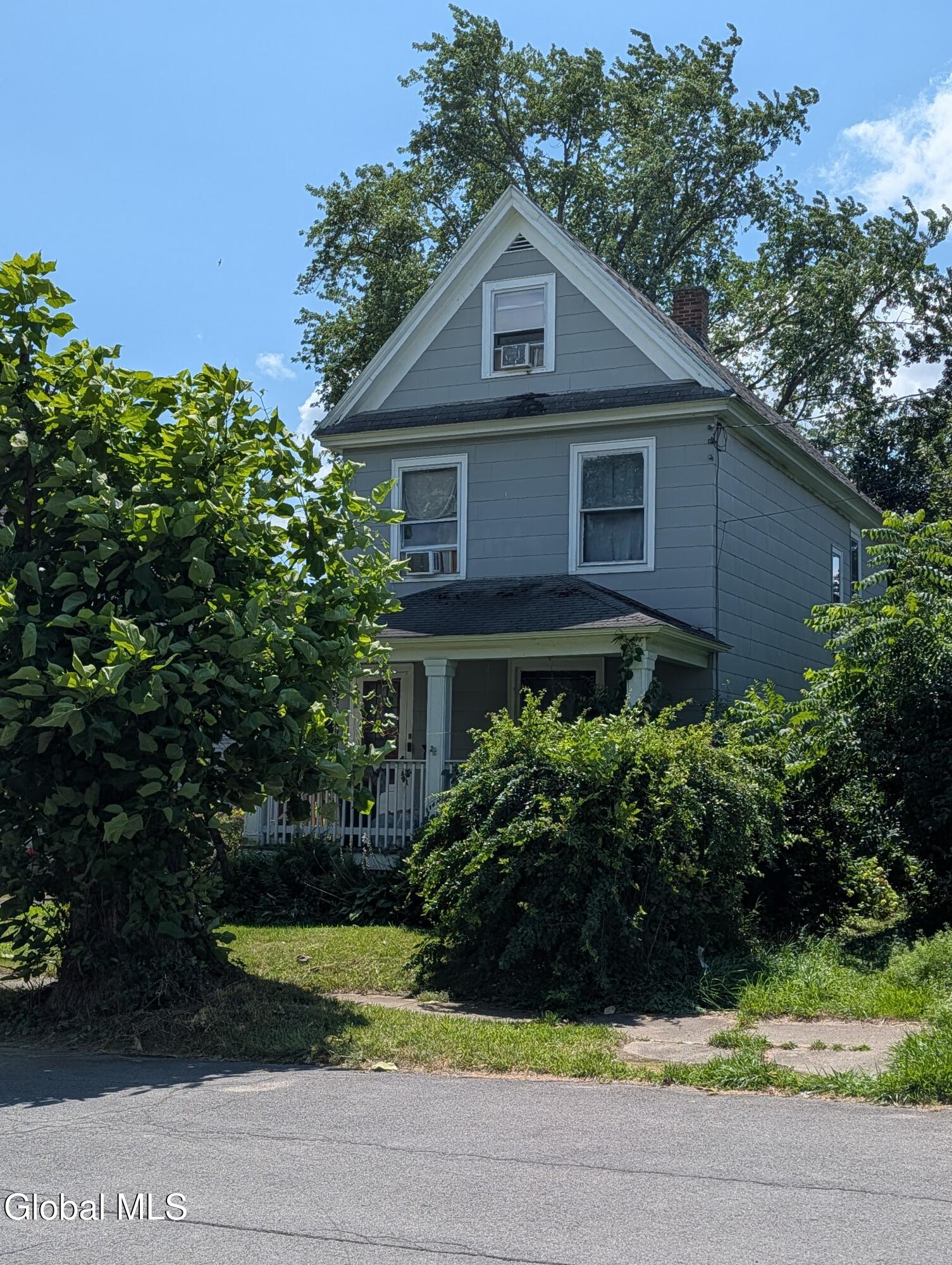 22 Mcclellan Avenue Amsterdam NY 12010