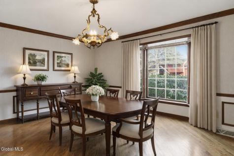 23 Fairway Court Albany NY 12208