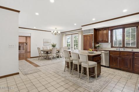 23 Fairway Court Albany NY 12208