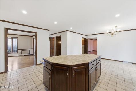 23 Fairway Court Albany NY 12208