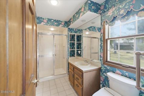 23 Fairway Court Albany NY 12208