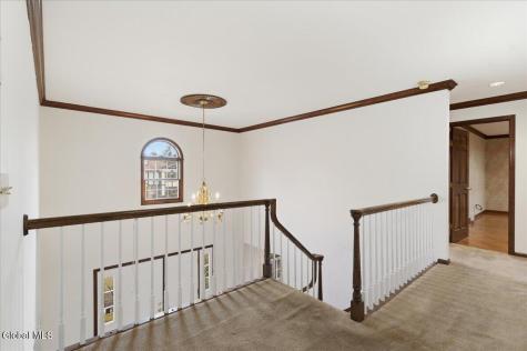 23 Fairway Court Albany NY 12208