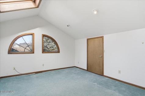 23 Fairway Court Albany NY 12208