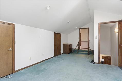 23 Fairway Court Albany NY 12208