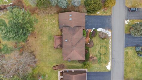 23 Fairway Court Albany NY 12208