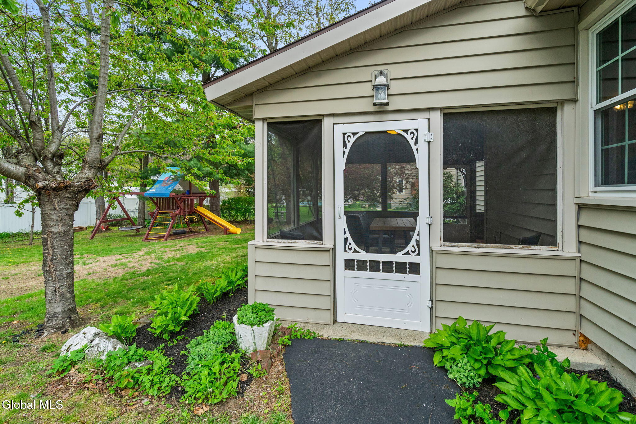 3278 Marilyn Street Schenectady NY 12303