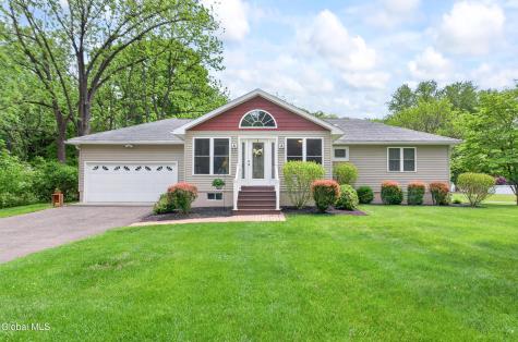 17 North Street Delmar NY 12054