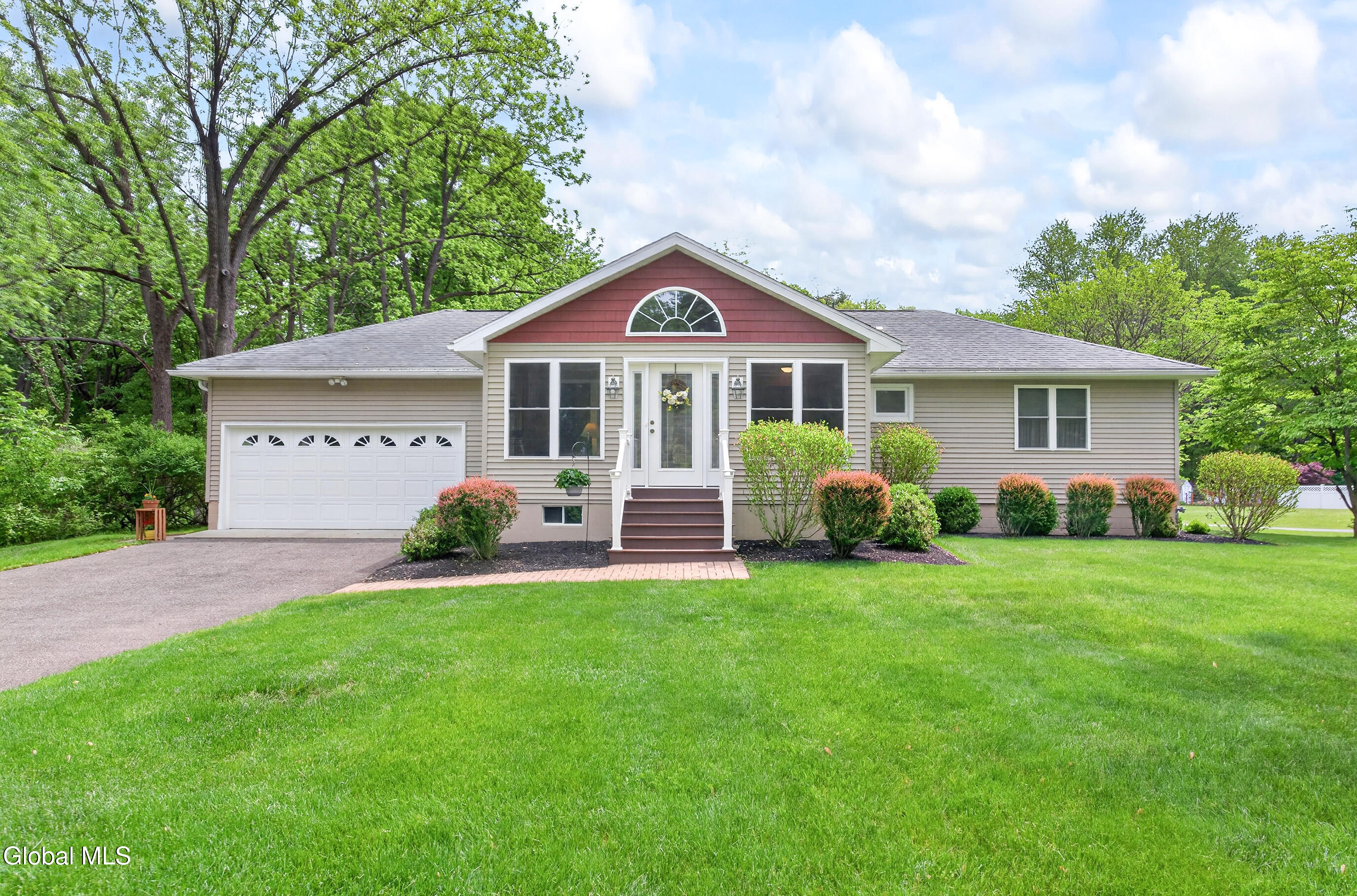 17 North Street Delmar NY 12054