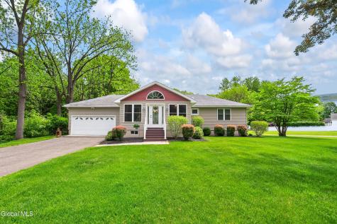 17 North Street Delmar NY 12054