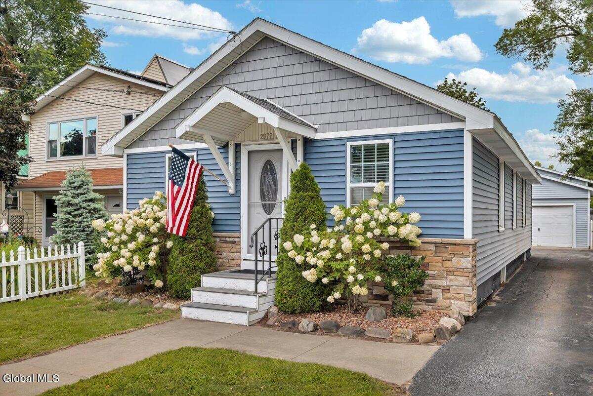 2872 Guilderland Avenue Rotterdam NY 12306