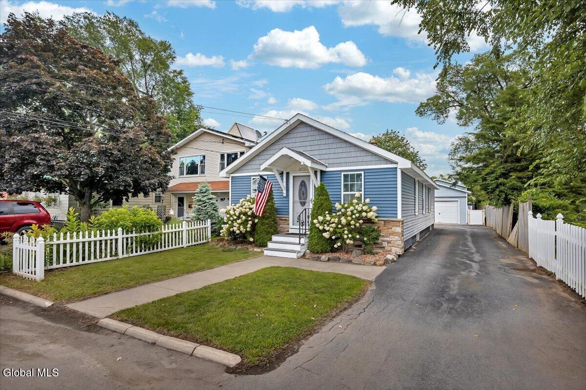 2872 Guilderland Avenue Rotterdam NY 12306