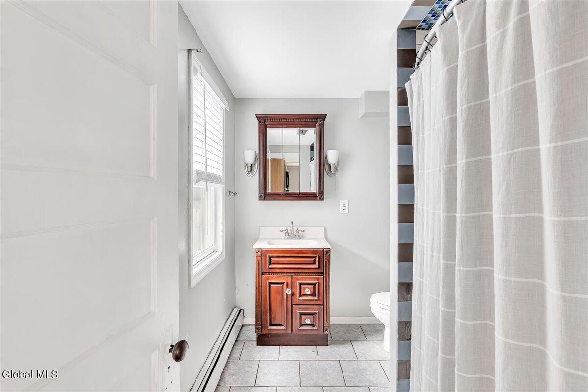 2872 Guilderland Avenue Rotterdam NY 12306