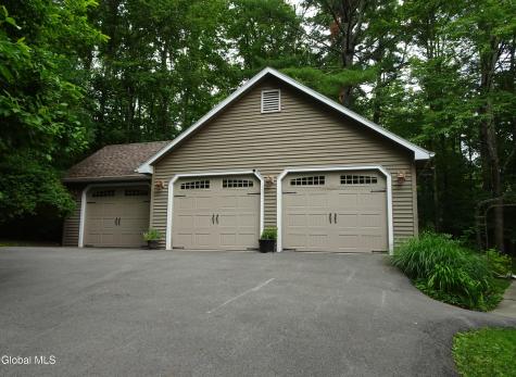 417 Overlook Drive Hillsdale NY 12529