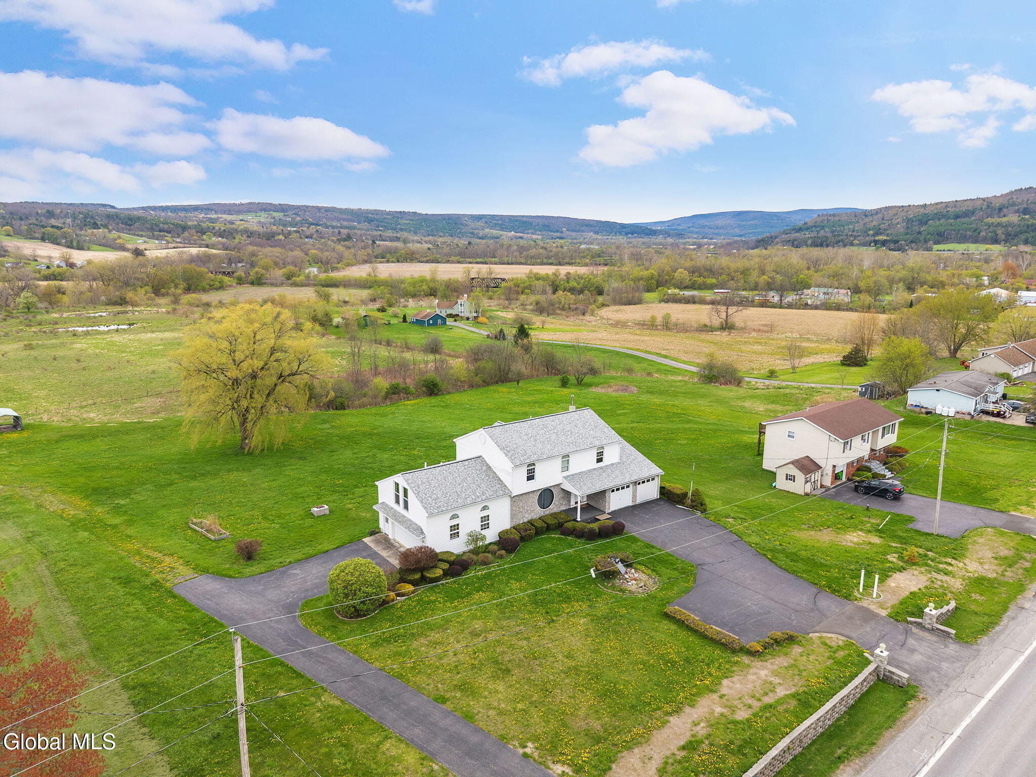 754 Ny-30a Central Bridge NY 12035